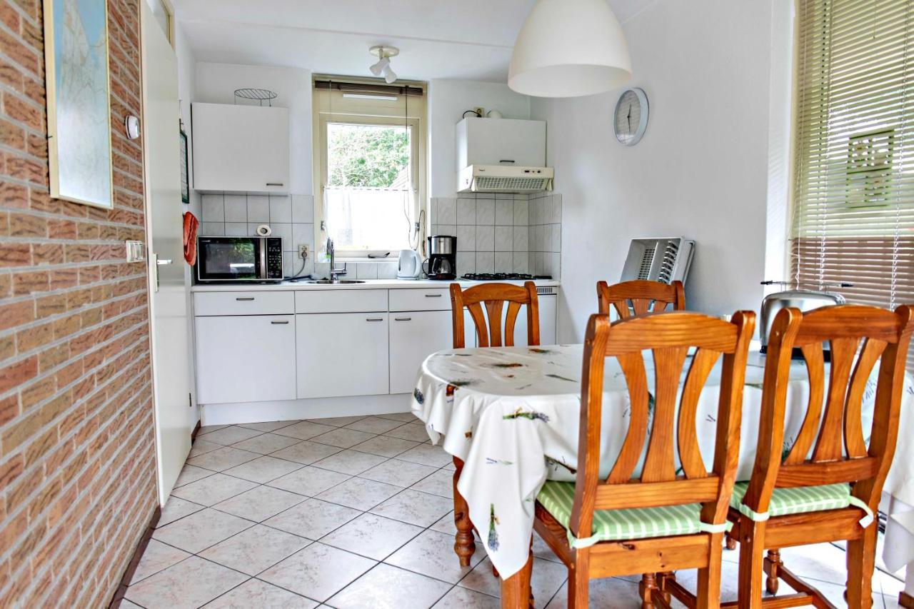 Bungalow 40 Op Recreatiepark De Wielen Sint Maarten Luaran gambar
